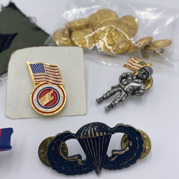 Military Ribbon Bars, Pins and Buttons - Picture 2 of 5